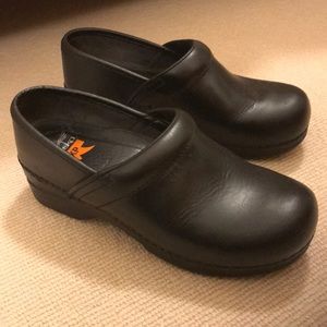 Dansko women’s clogs